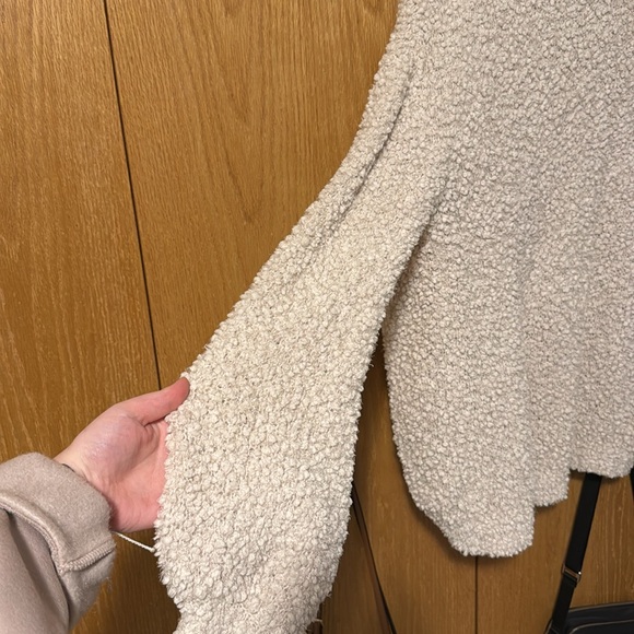 Rue21 cardigan - size small/medium, has an oversized fit. Tan/creme color - Picture 4 of 6